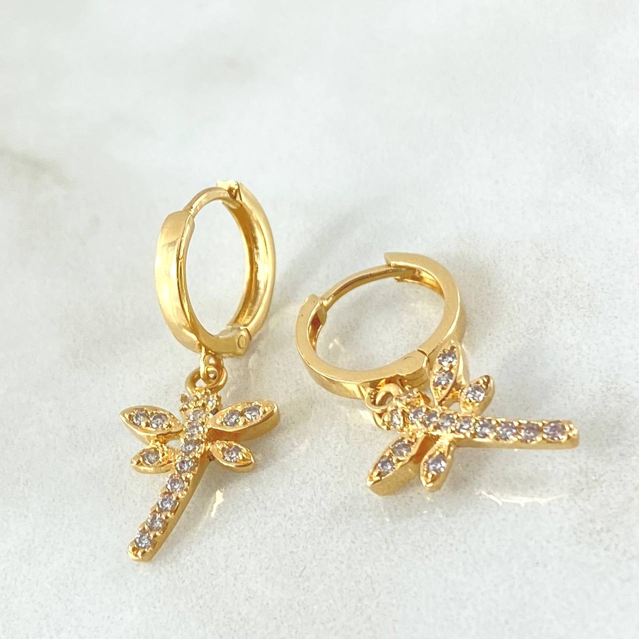 Dragonfly Hoop Earrings 3.6gr / 1.2in / 18K Gold