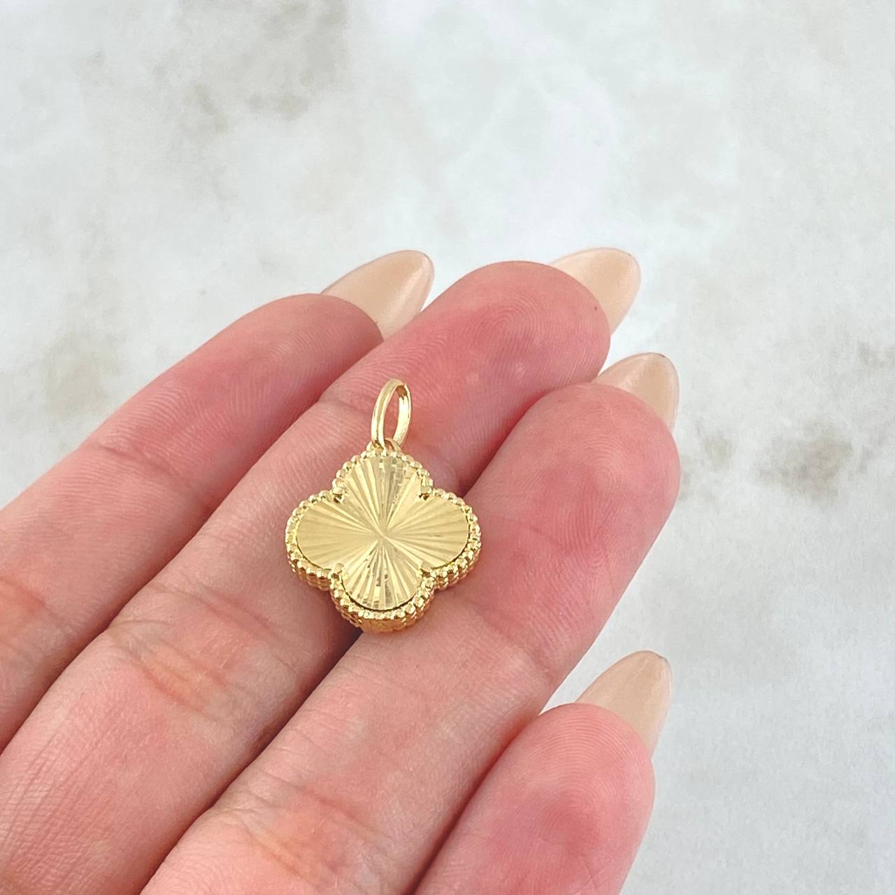 Clover Pendant Gold 2.6gr / 3/4 in / Yellow Gold Nac.Esp. 18K