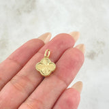 Clover Pendant Gold 1.95gr / 3/4 in / 18K Yellow Gold Special Finish