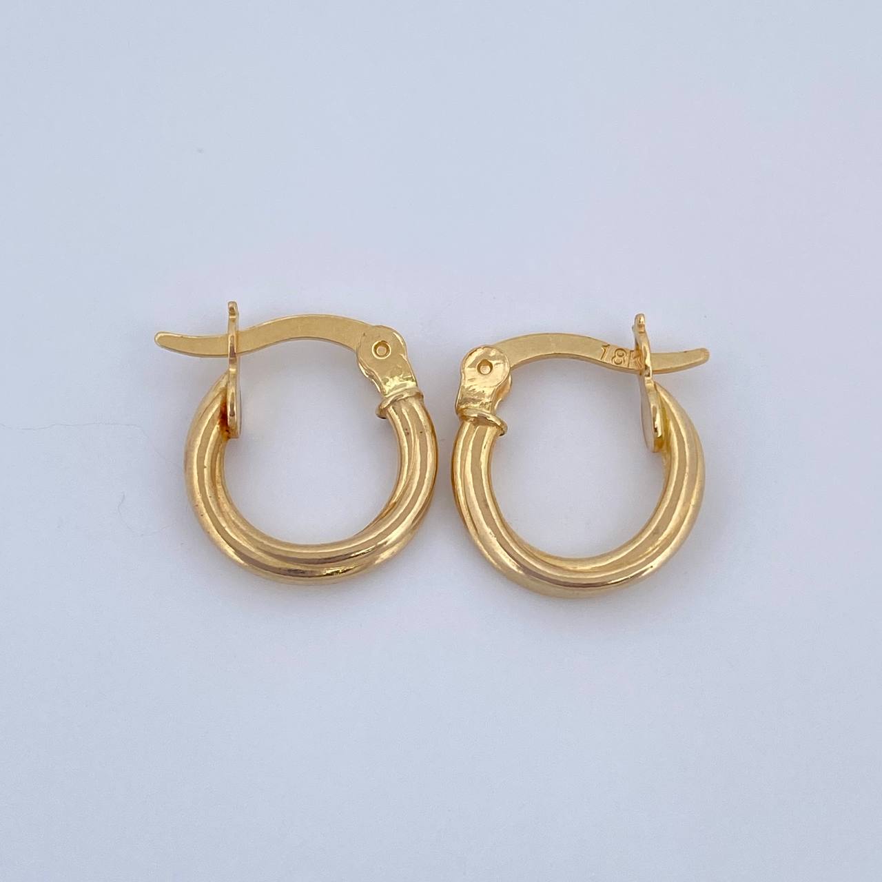 Hoop Earrings Lui 1.1gr / 0.6in / 18K Gold &