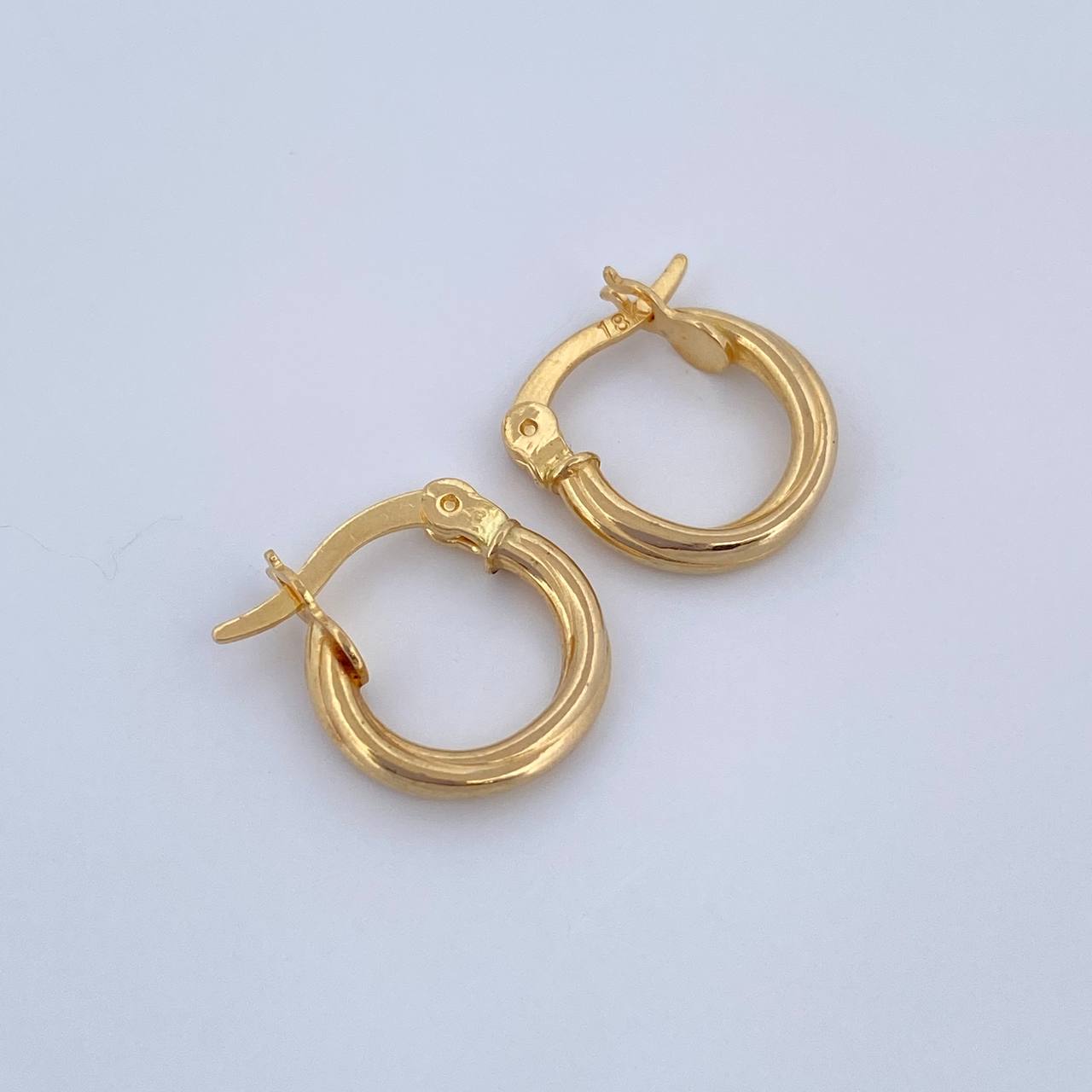 Hoop Earrings Lui 1.1gr / 0.6in / 18K Gold &