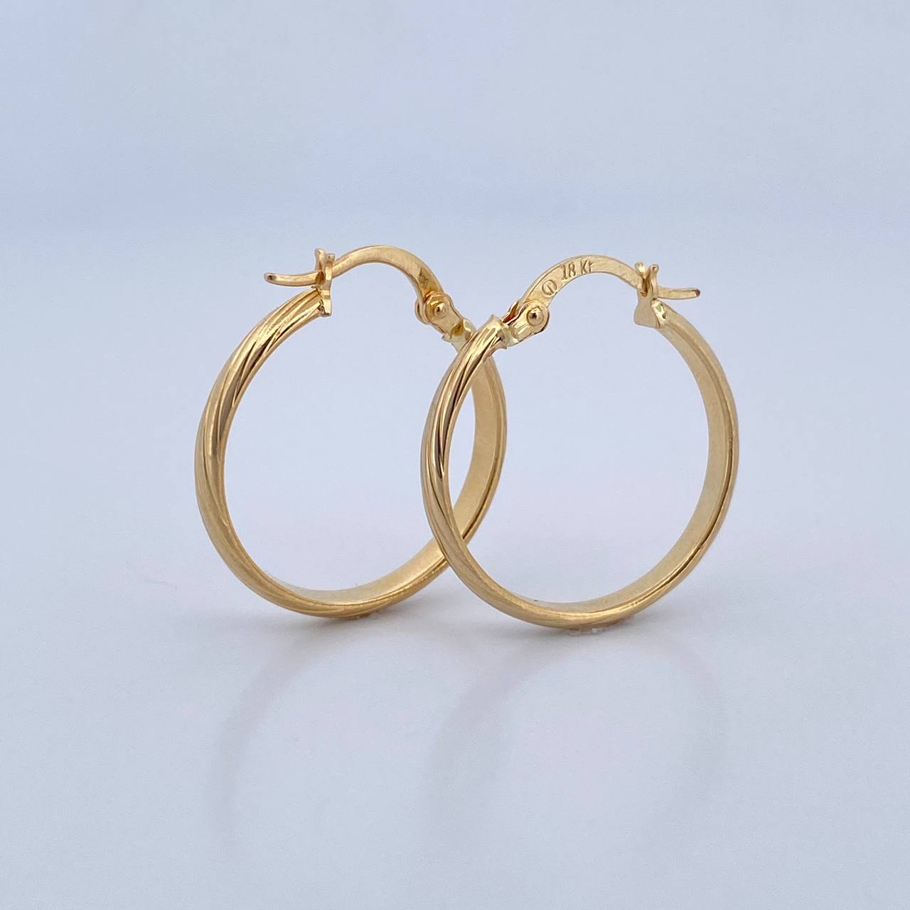 Hoop Earrings Kuki 1.7gr / 2.4cm / 18K Gold &