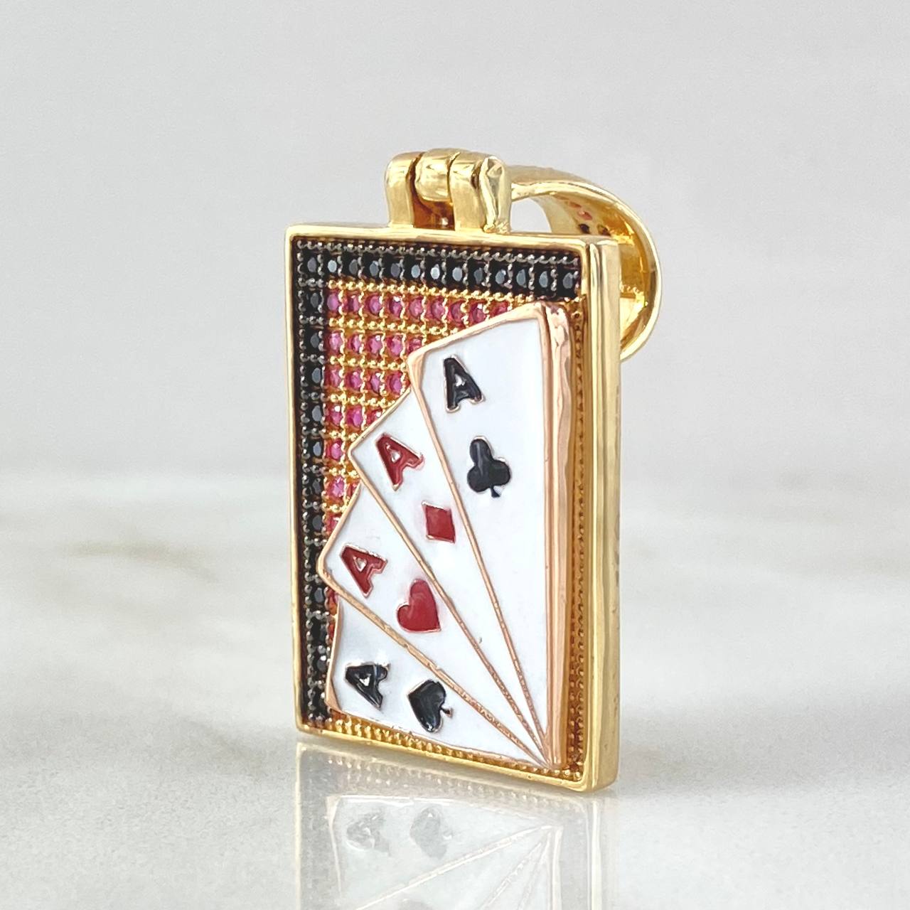 Dije Placa Cartas 8gr / 4cm / Oro 18K ©