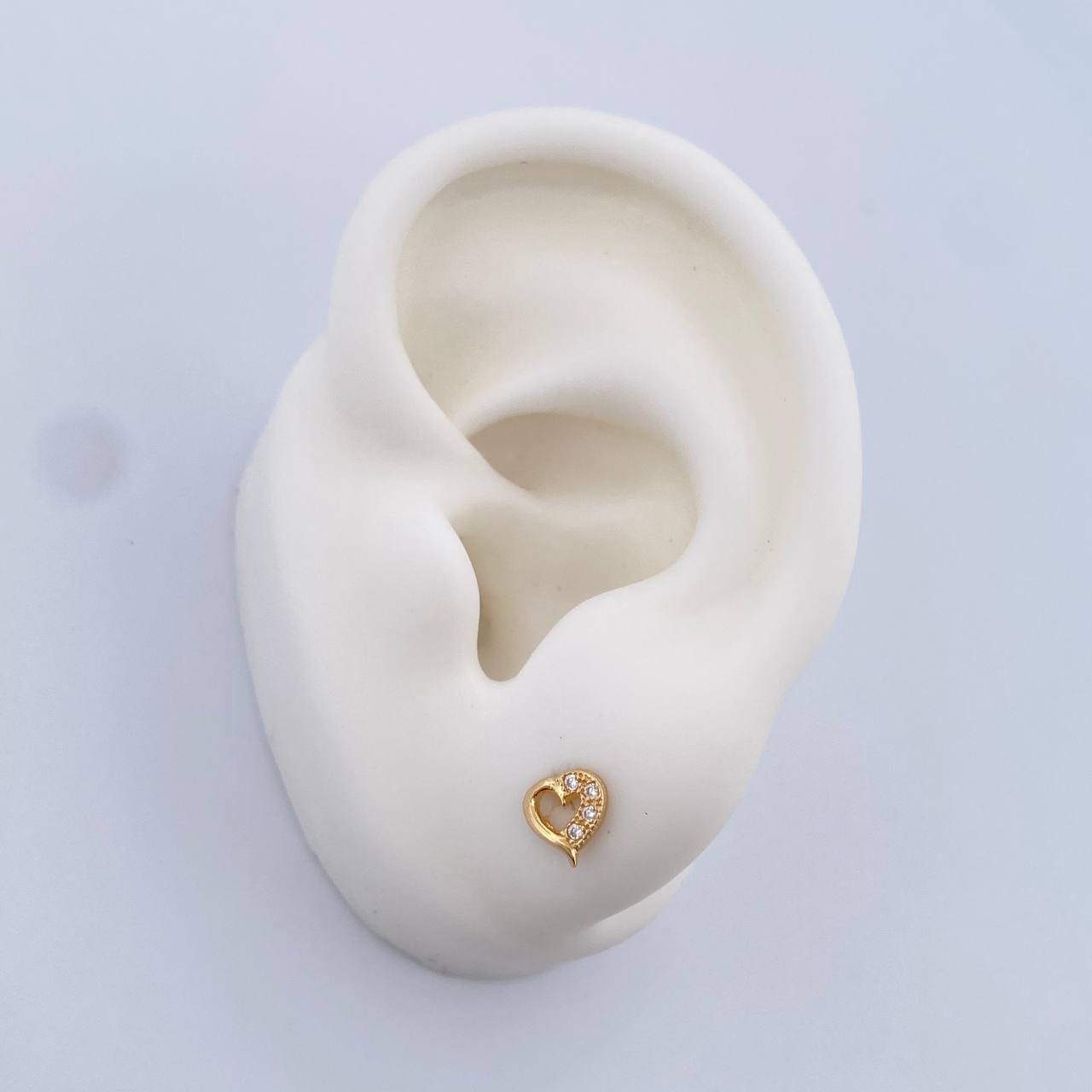 Stud Earrings 0.85gr / 18K Gold &
