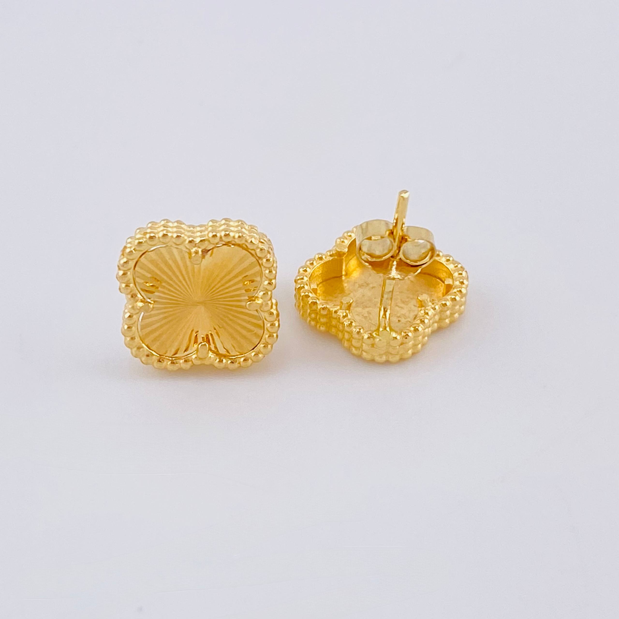 Golden Clover Stud Earrings 3.2gr / 1/2 in / 18K Spanish National Yellow Gold ©