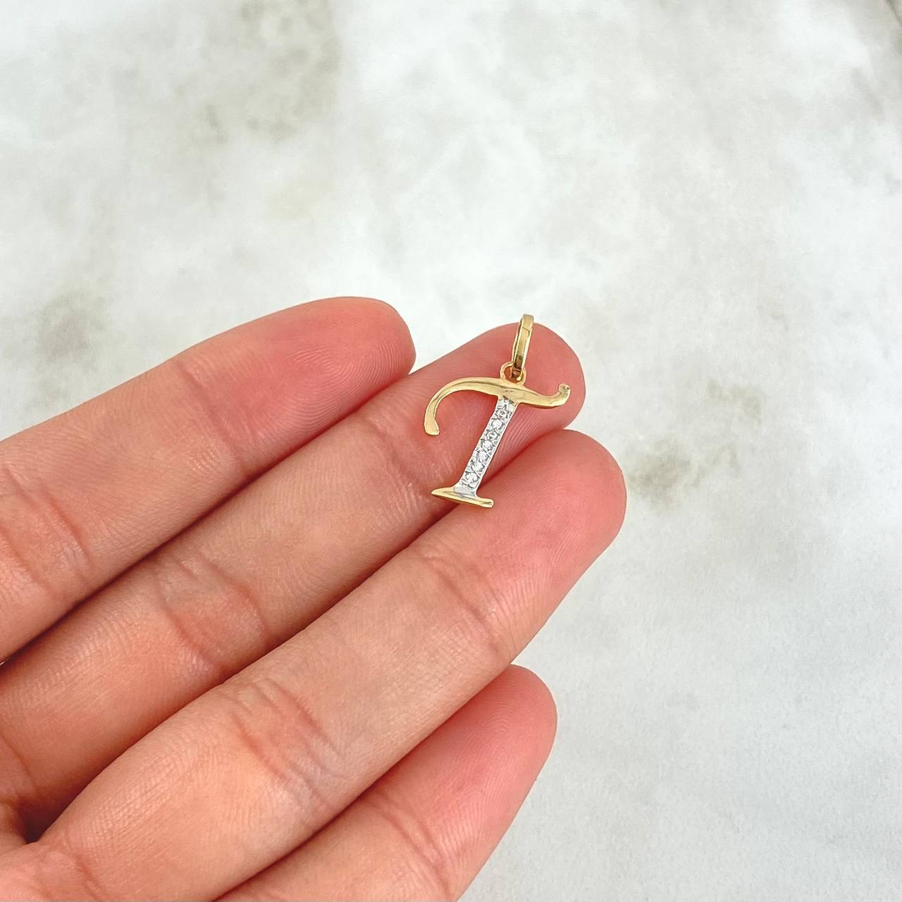 Pendant Letter T Silhouette 0.55gr / 1.5cm / White Zircons 18K Yellow Gold