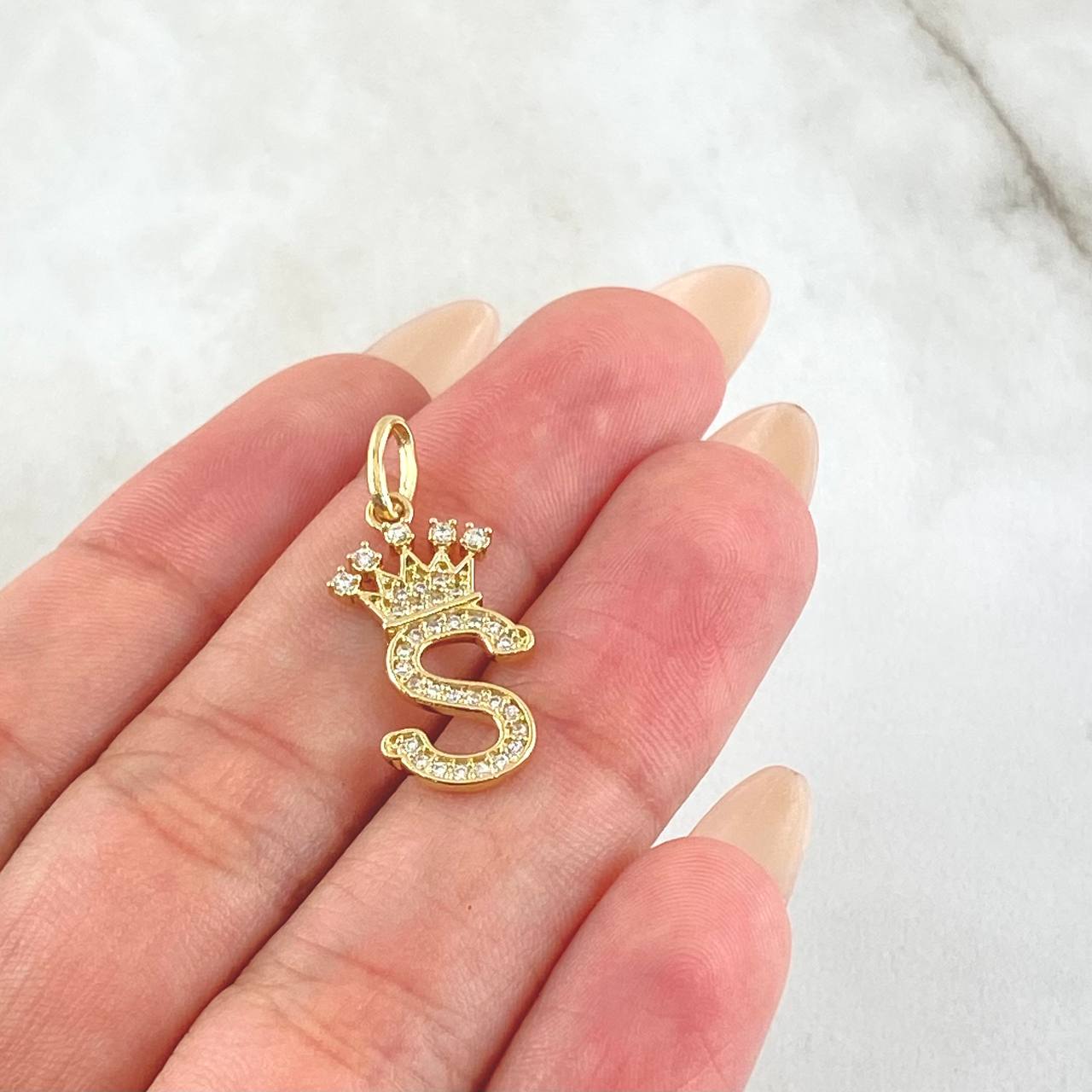 Pendant Crown Letter S 1.75gr / 1.0in / 18K Gold