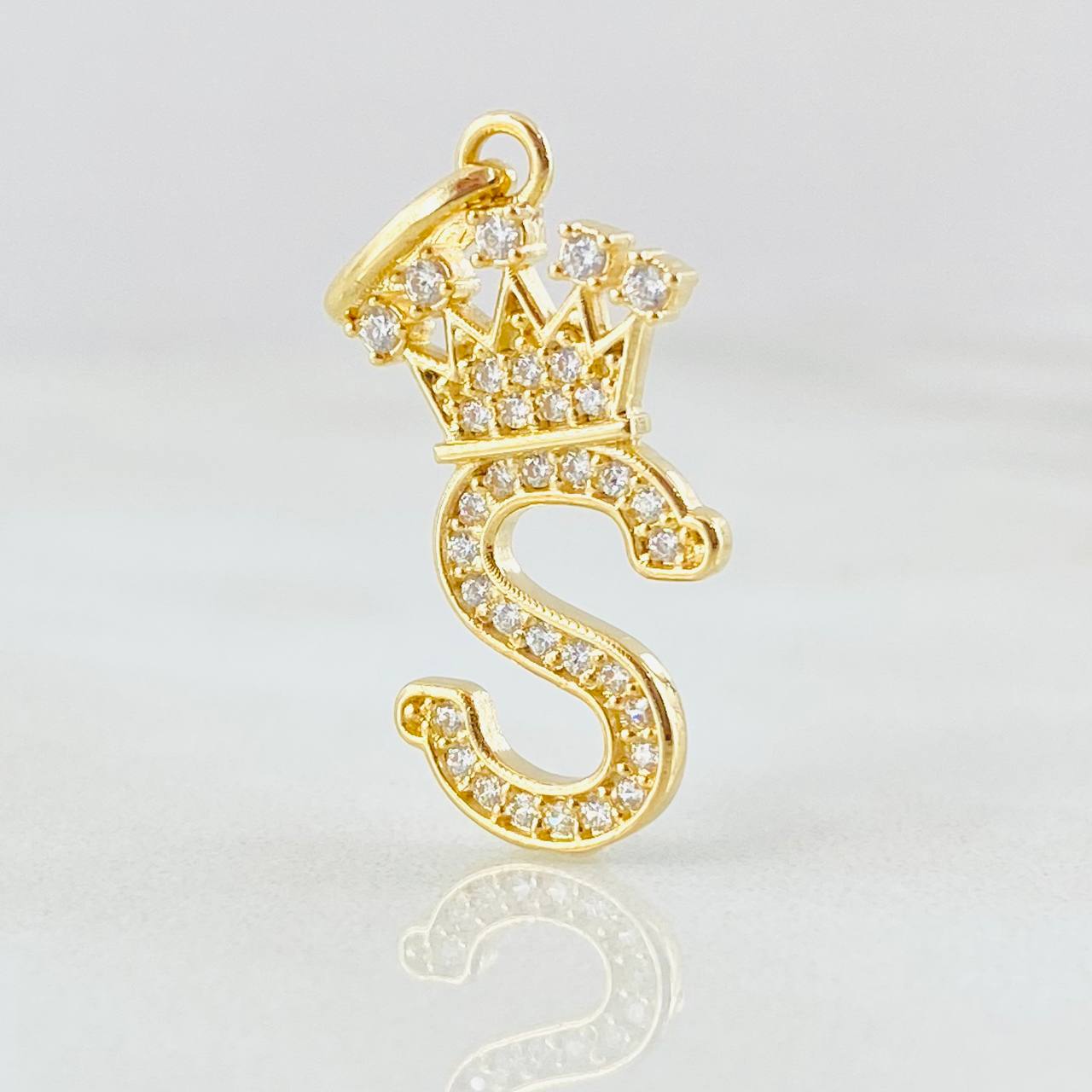 Pendant Crown Letter S 1.75gr / 1.0in / 18K Gold