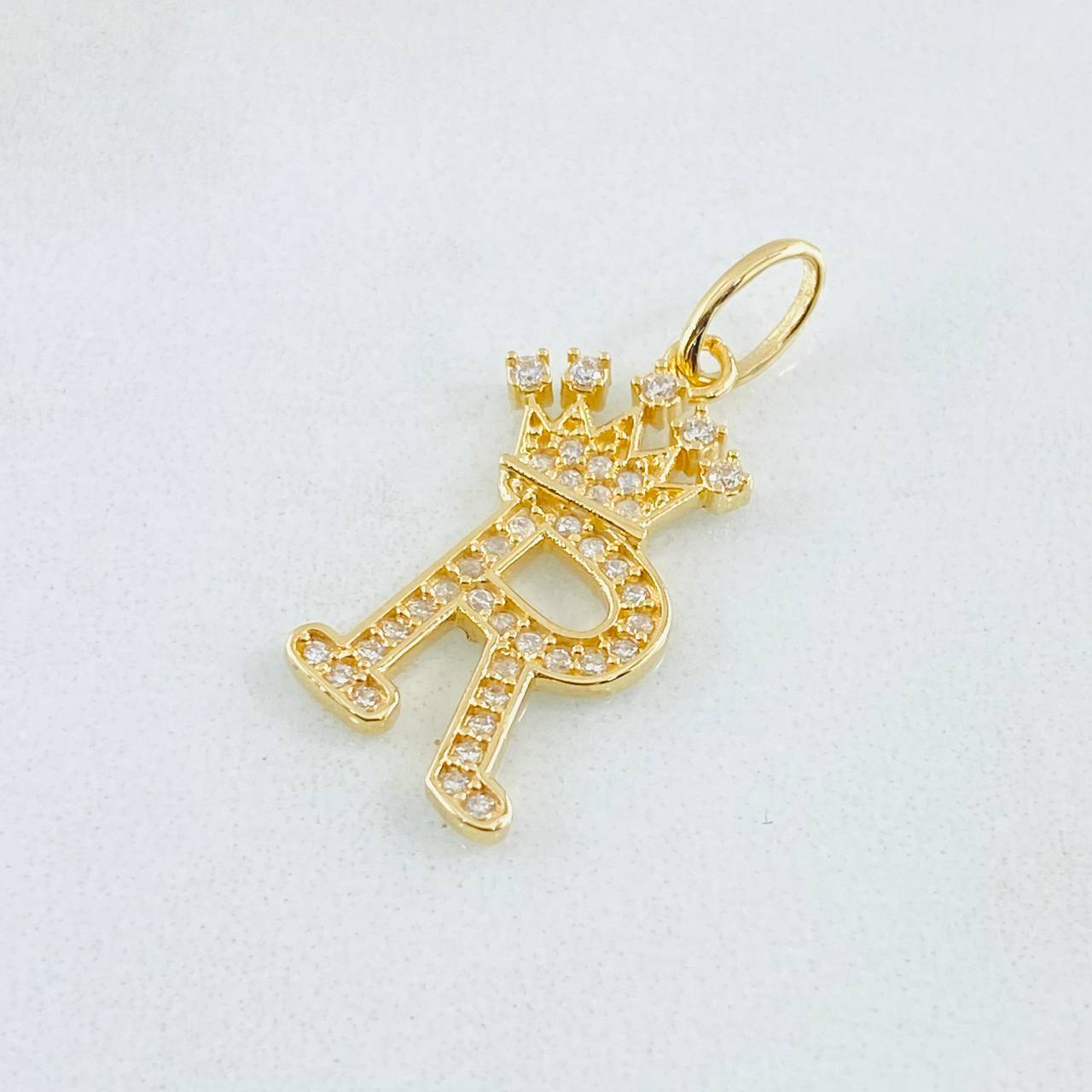Pendant Crown Letter R 1.9gr / 1.0in / 18K Gold