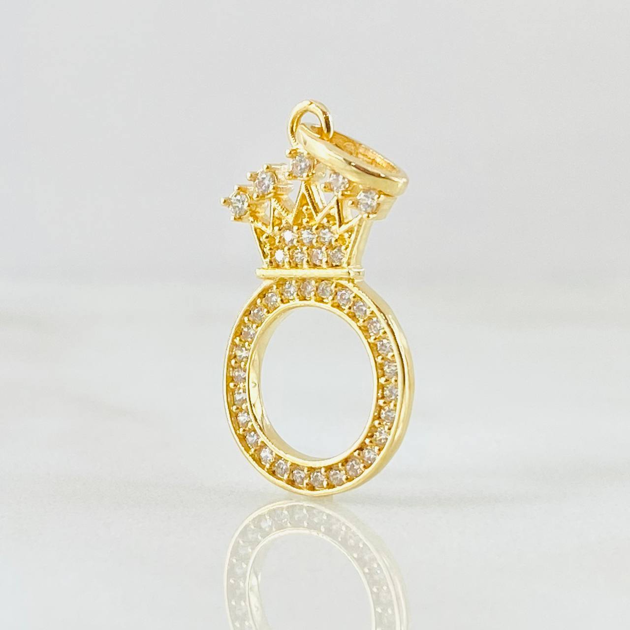 Dije Corona Letra O 1.6g / 1 in Oro Amarillo 18K
