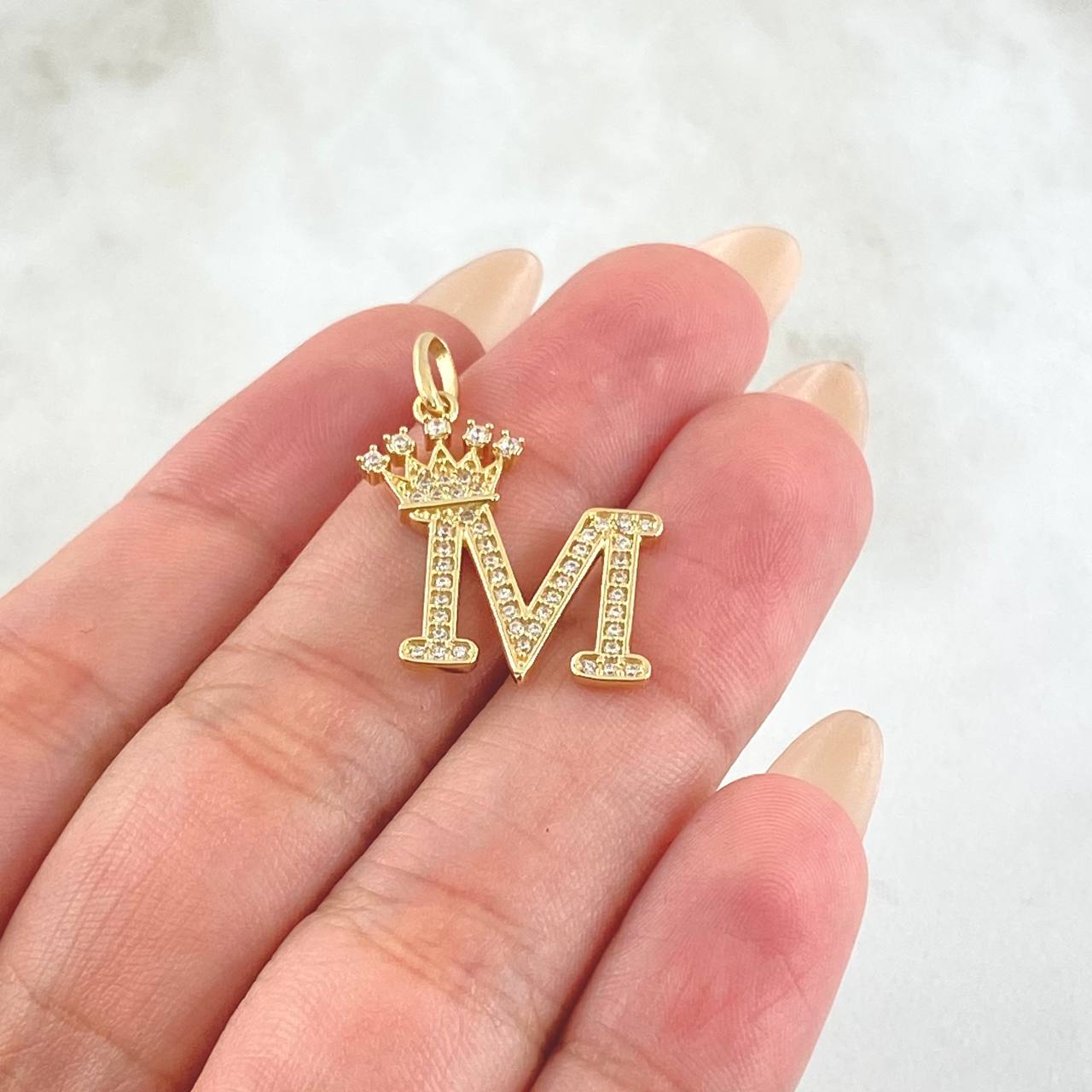 Pendant Crown Letter M 2.35gr / 1.0in / 18K Gold