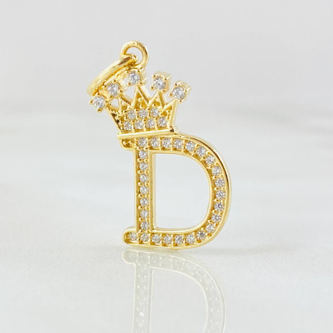 Pendant Crown Letter D 1.8gr / 1.0in / 18K Gold