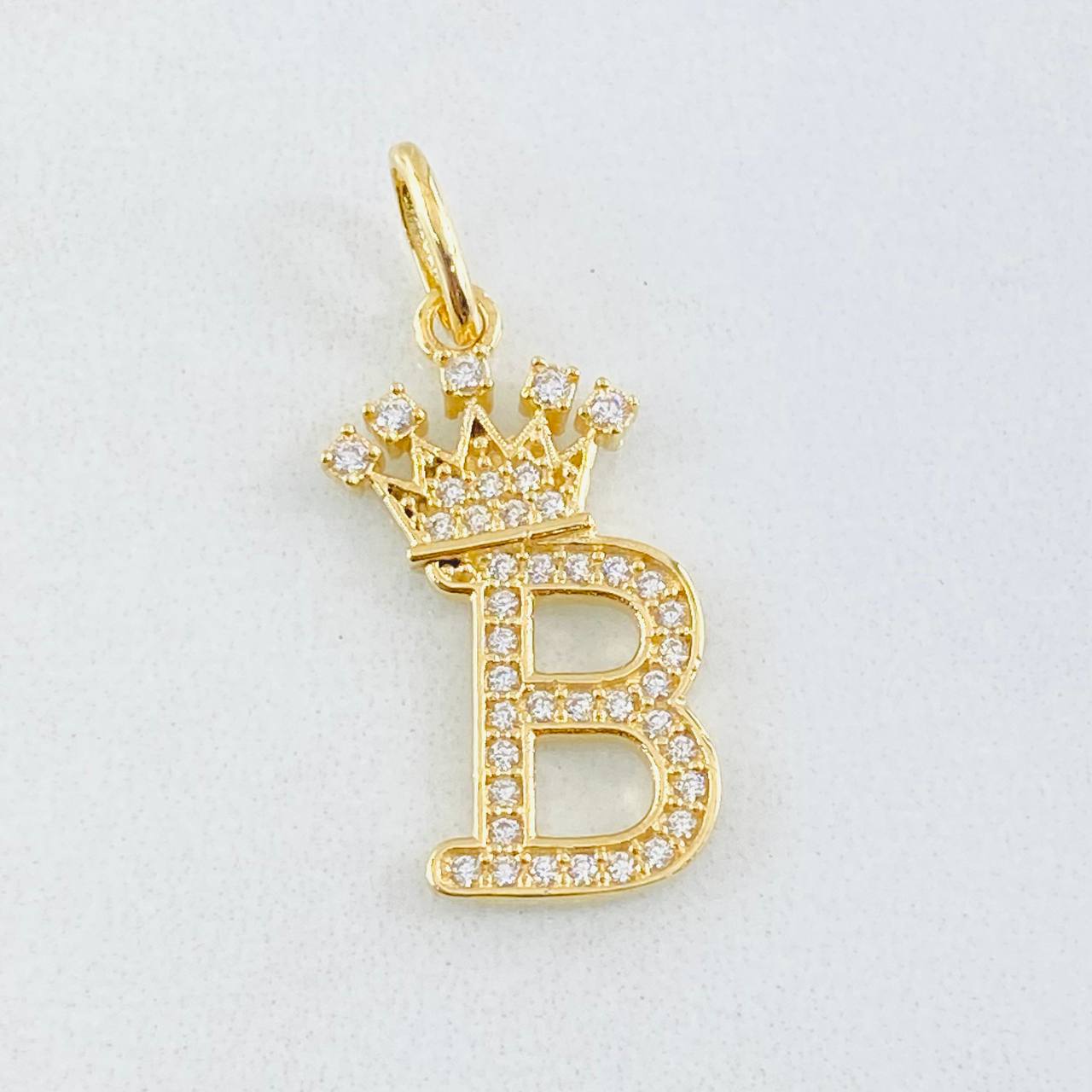Pendant Crown Letter B 1.9gr / 1.0in / 18K Gold