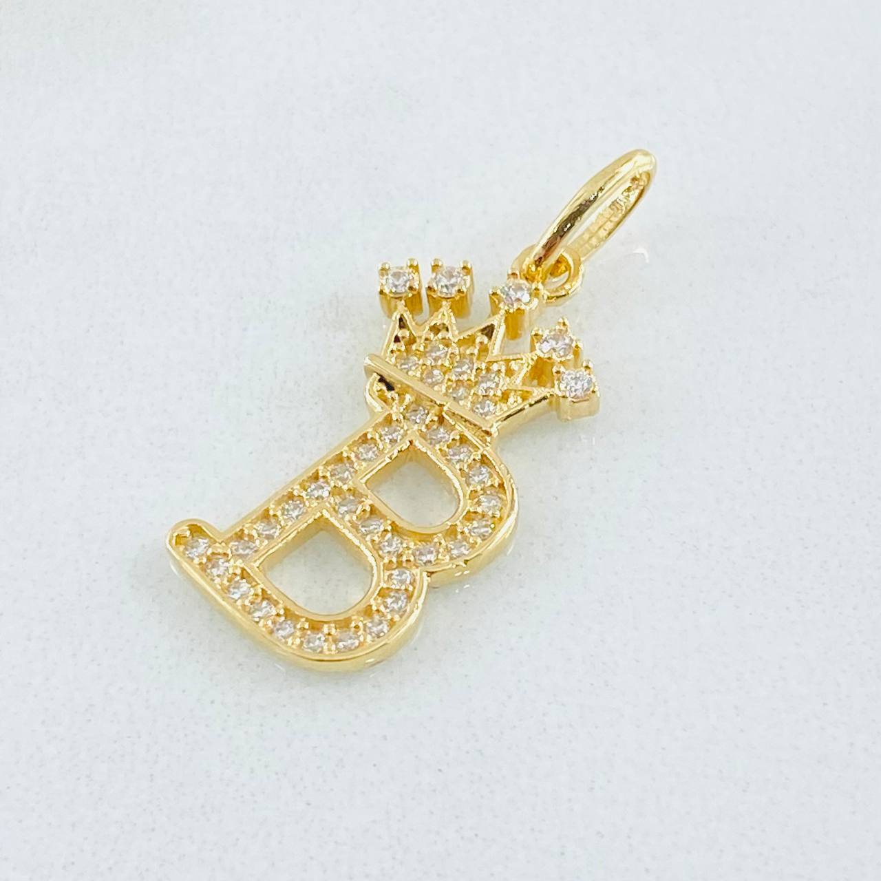 Pendant Crown Letter B 1.9gr / 1.0in / 18K Gold