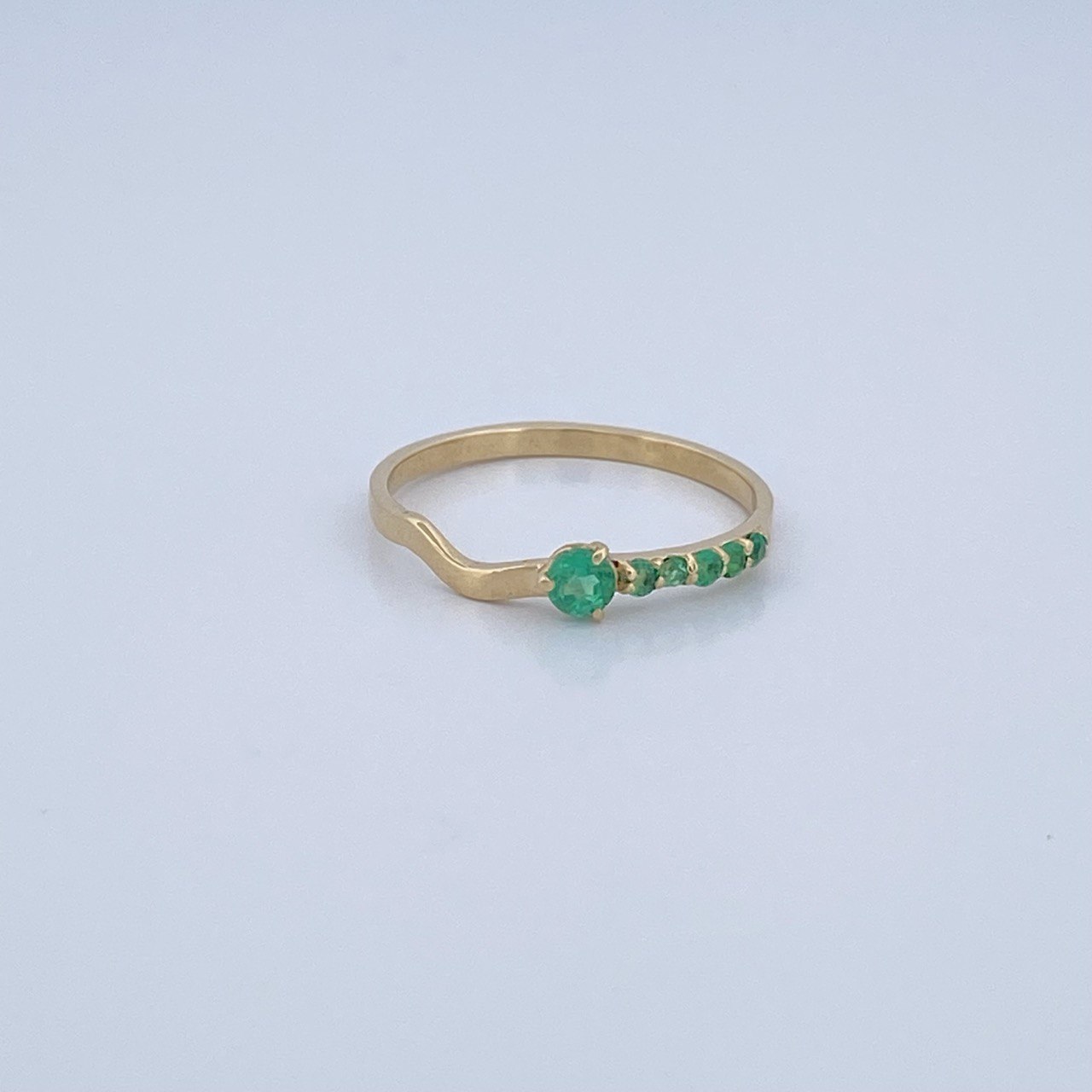 Stefy Emerald Ring 1.3gr / Size 6 3/4 / 18K Gold