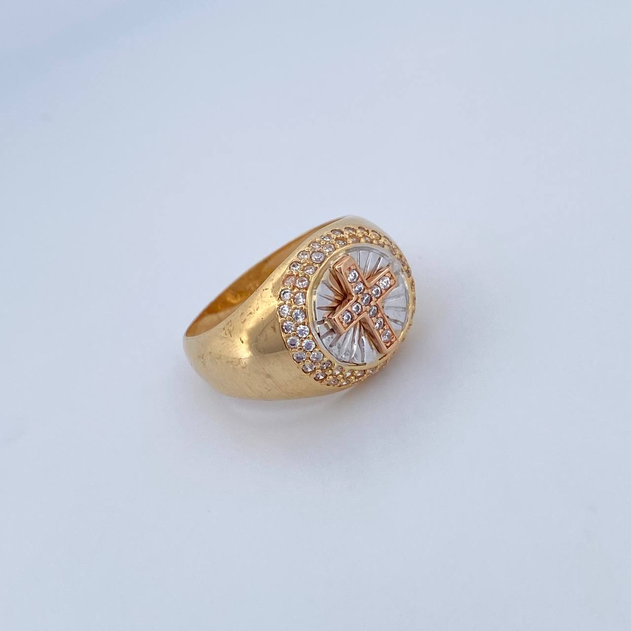 Cross Ring 6.7gr / T10 / White Zircons Three 18K Golds $