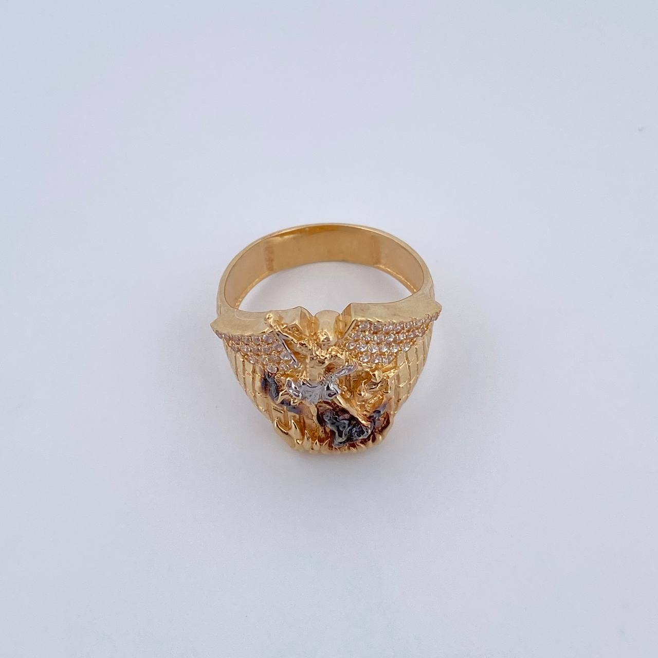 Anillo San Miguel Arcangel 9.05gr / T10 1/4 / Circones Blancos Tres Oros 18K $