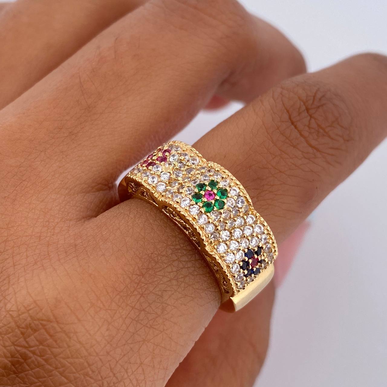 Ring Flowers 6.05gr / T6 1/4 / Green Fuchsia Blue White Zircons 18K Yellow Gold $