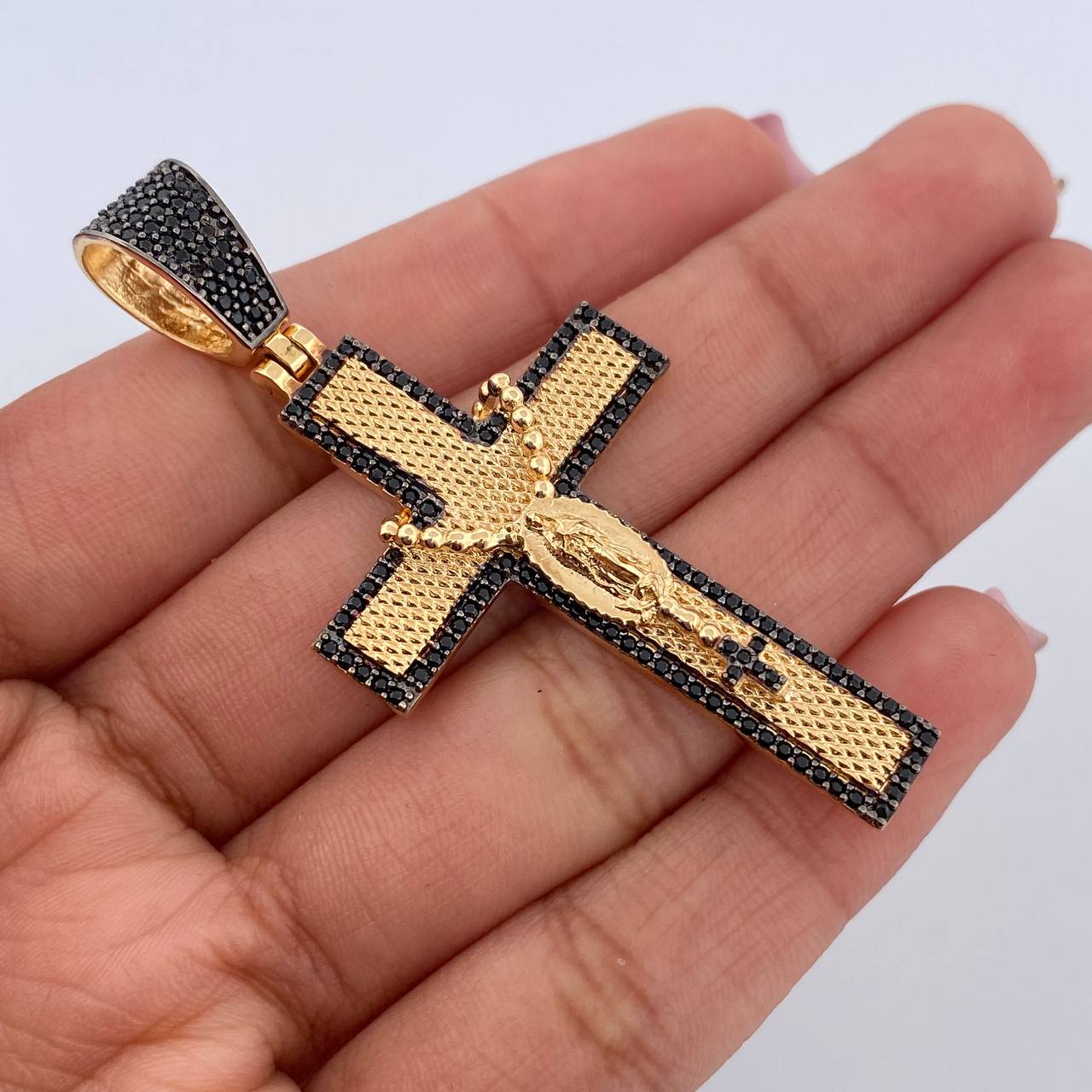 Dije Cruz Virgen Guadalupe Rosario 9.55gr / 5.8cm / Circones Negros Dos Oros Negro Amarillo 18K $