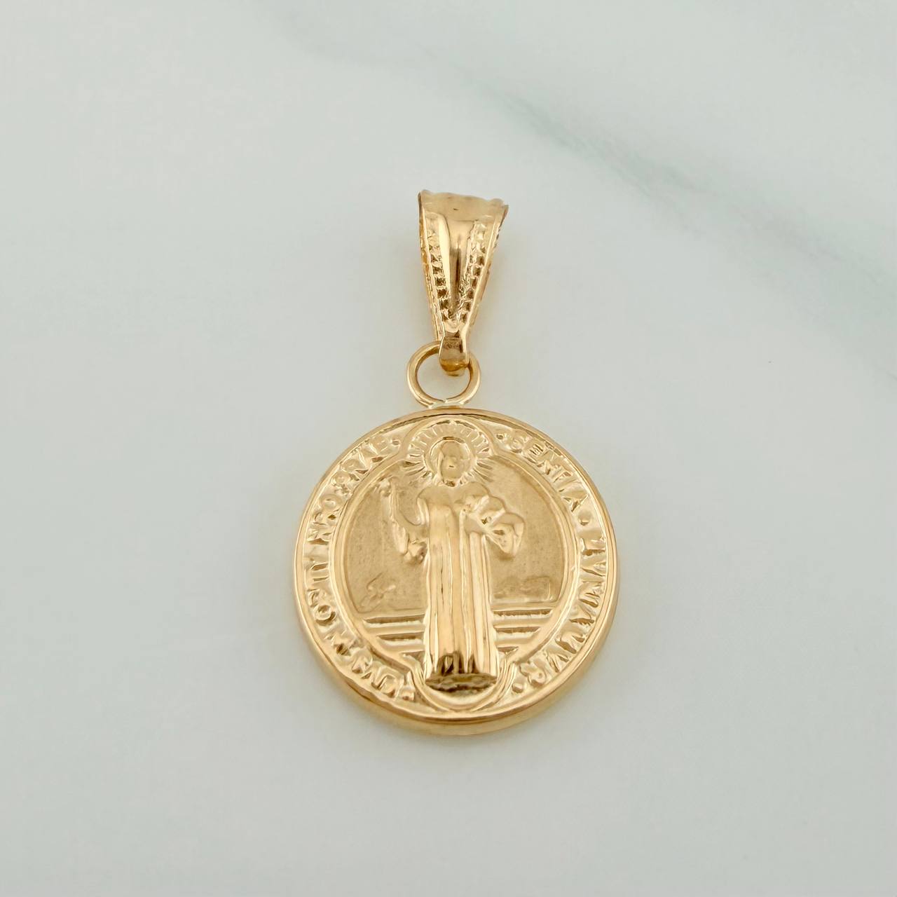 Dije San Benito 0.85gr / 2cm / Oro Amarillo 18K %