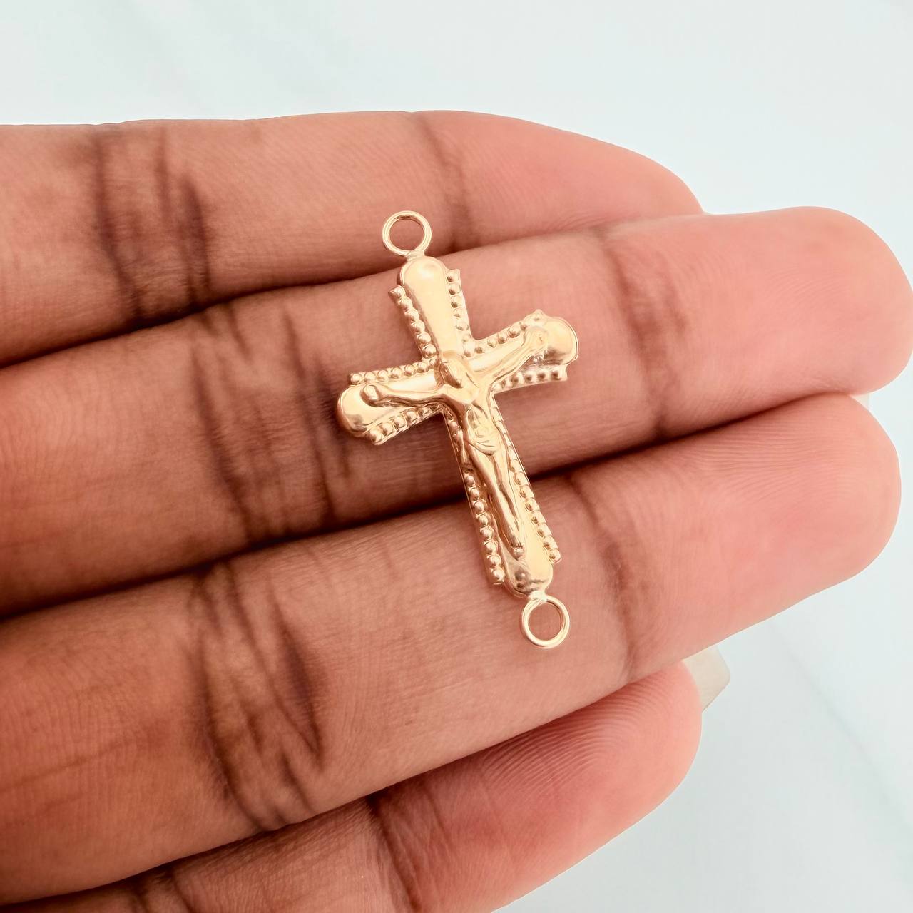 Herraje Cruz Cristo 1.1gr / 2.8cm / Oro Amarillo 18K %