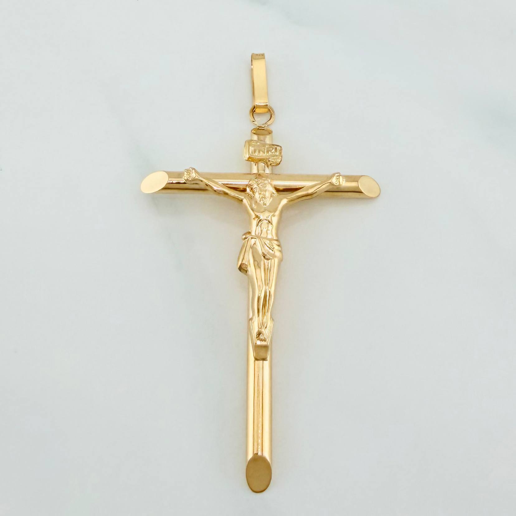 Pendant Cross Christ Flat Tips 2.9g / 2 1/4 in 18K Yellow Gold