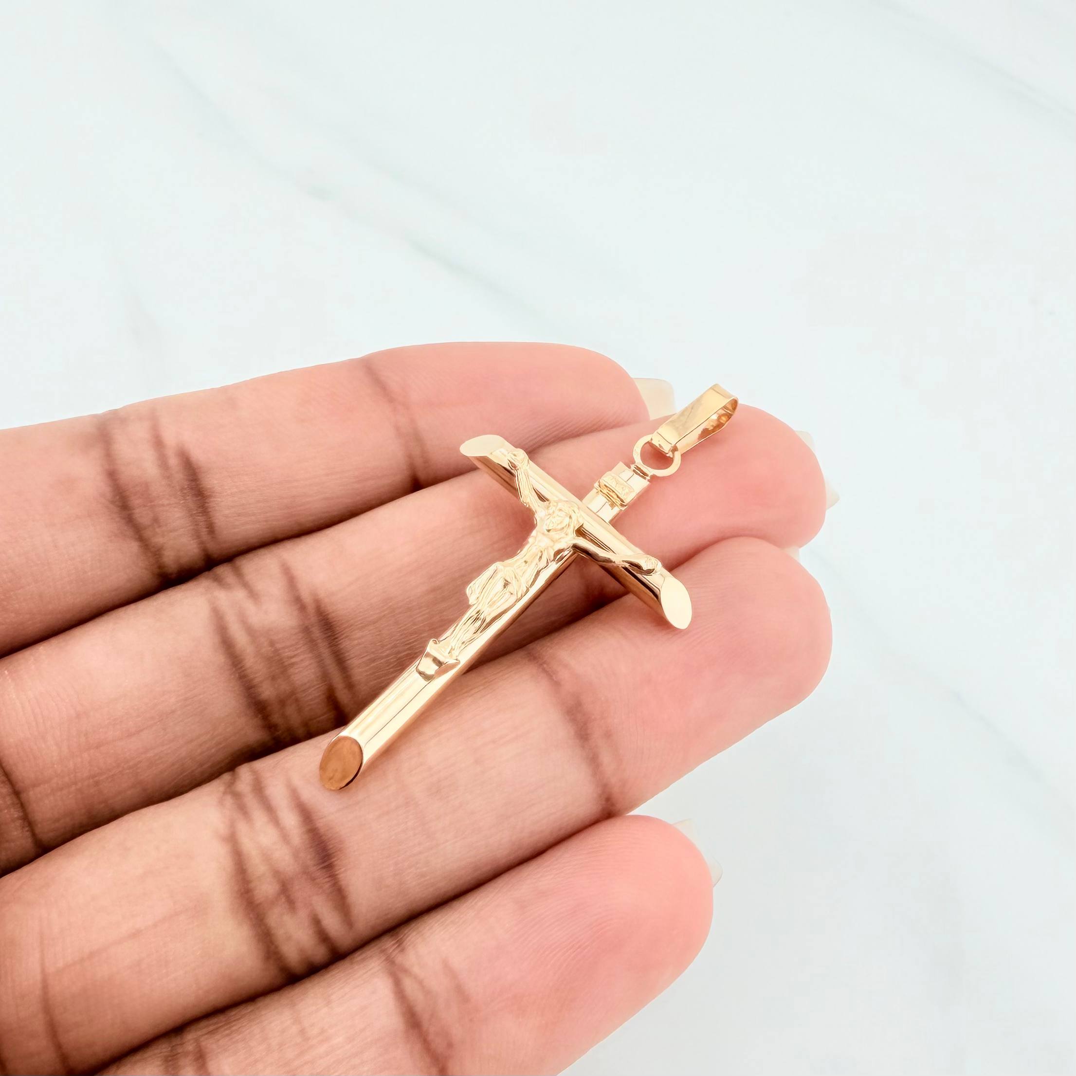 Dije Cruz Cristo 1.8 g / 2 in Oro Amarillo 18K