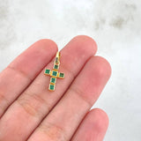 Dije Cruz Latina Cuadricular 0.9gr / 2cm / Esmeraldas 30pts Oro Amarillo 18K (Joya) *