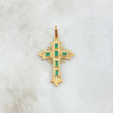 Dije Crúz De Altar 1.7gr / 3cm / Esmeraldas 60pts Oro Amarillo 18K (Joya) ©