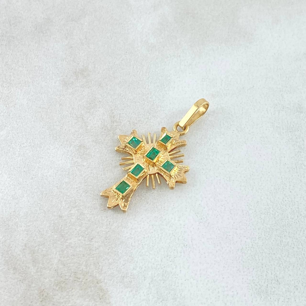 Dije Crúz De Altar 1.1gr / 2.5cm / Esmeraldas 24pts Oro Amarillo 18K (Joya)
