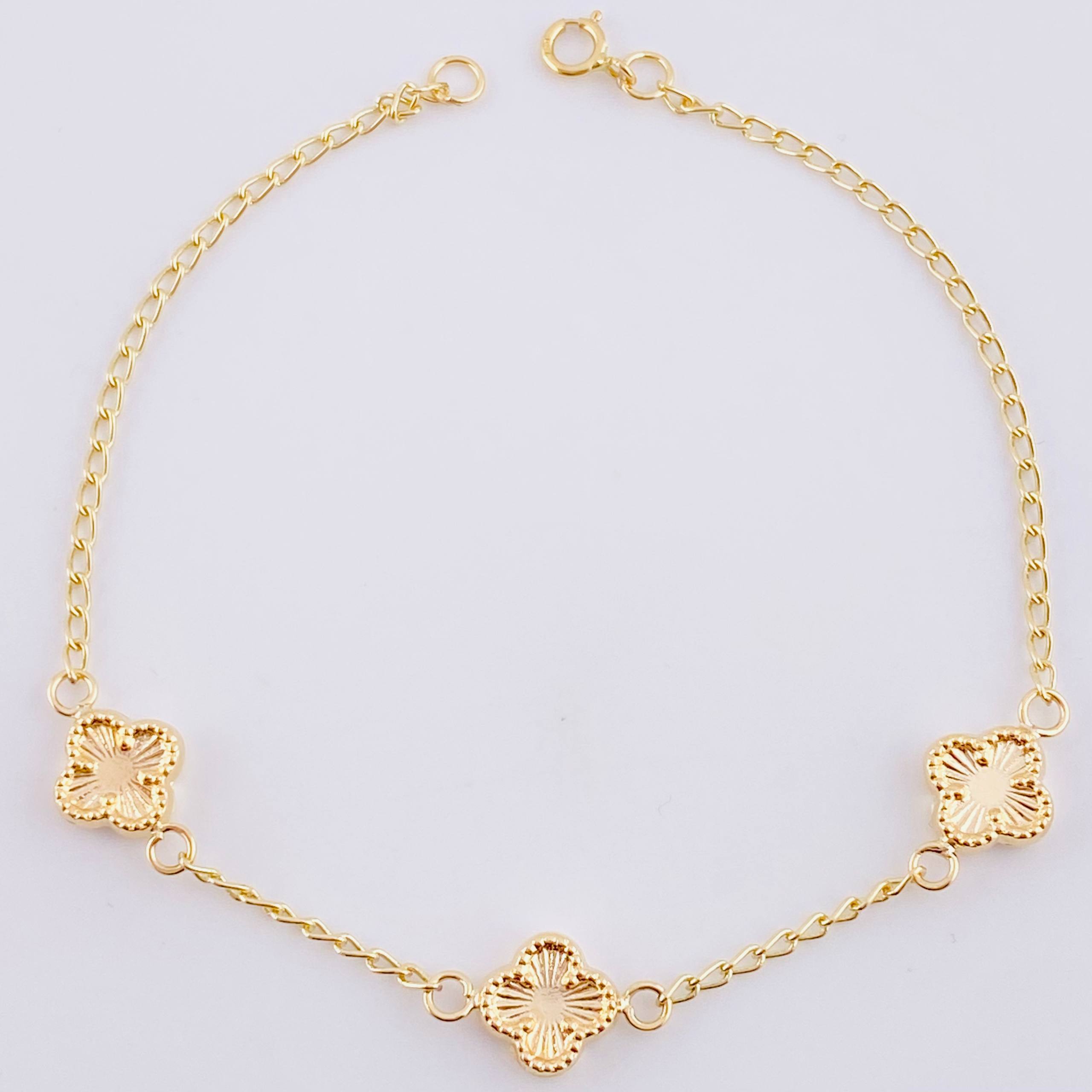 Pulso Espiga Trio De Treboles 2.45 g / 7 1/4 in / 1.6 mm Oro Amarillo 18K
