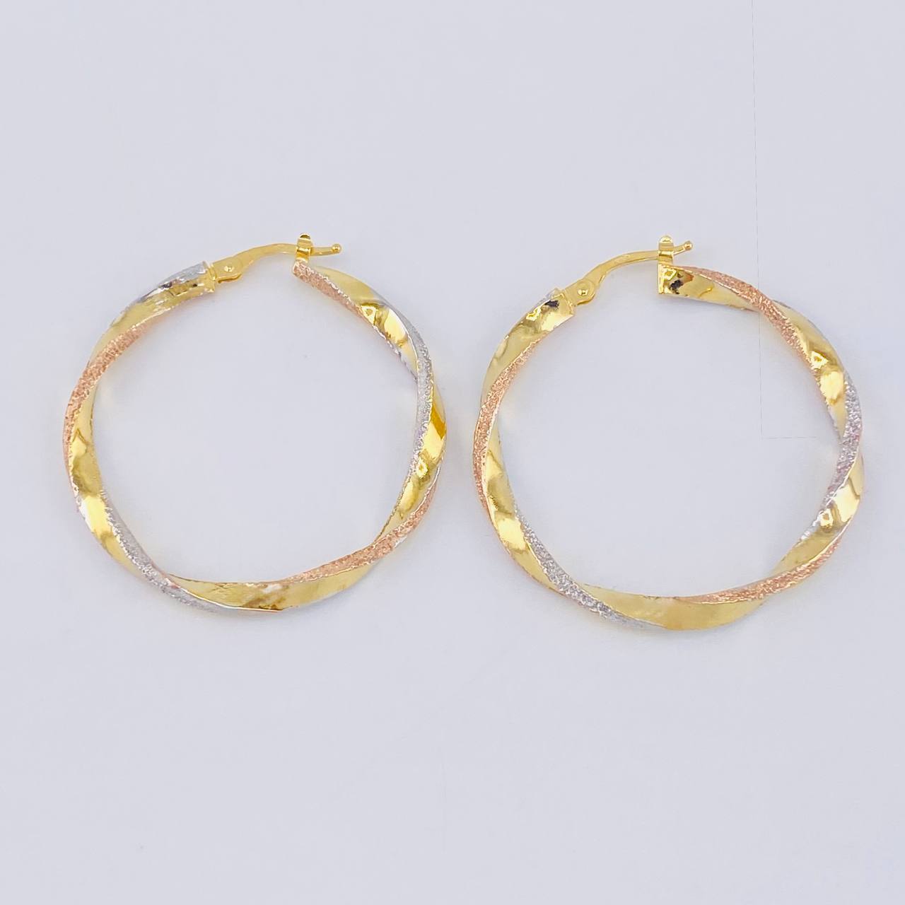Candongas Maryal 2.9 g / 1 1/2 in Tres Oros 18K