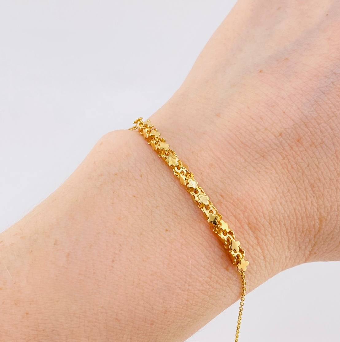 Pulso Aro Seguido Estrellado 2.6 g / 7 in / 0.7 mm Oro Amarillo 18K