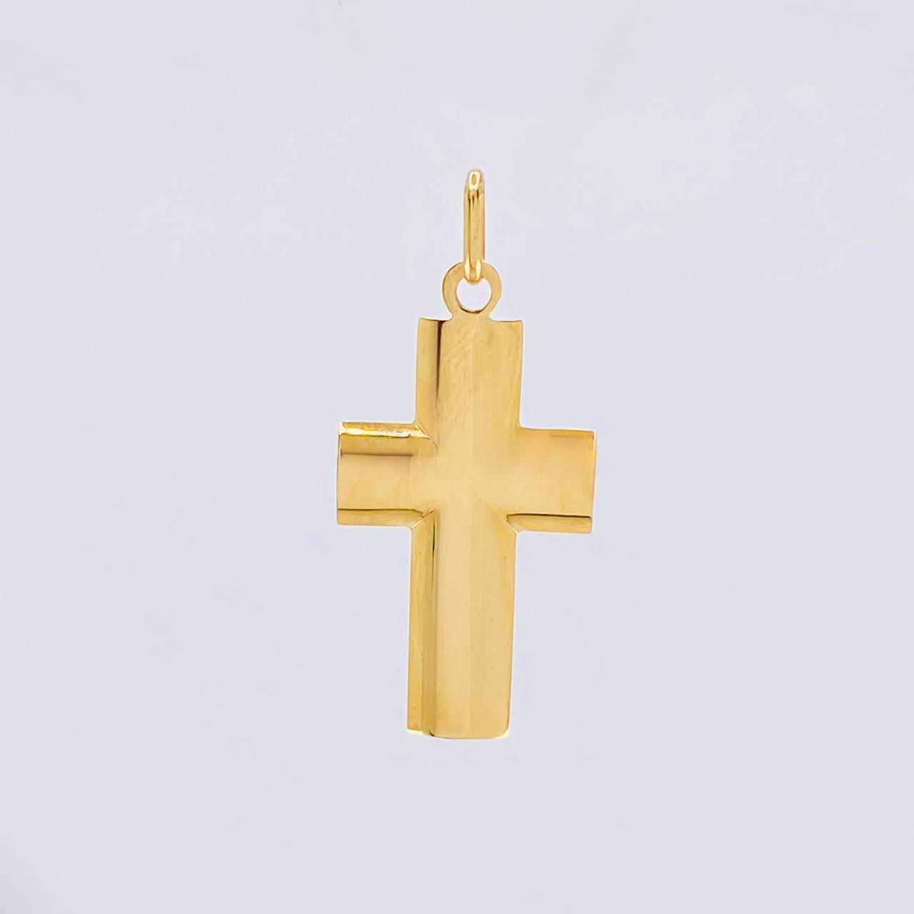 Dije Cruz Lisa 1.3 g / 1 1/4 in Oro Amarillo 18K