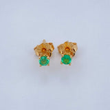 Stud Earrings Four Claws Emerald 0.75gr / 18K Gold