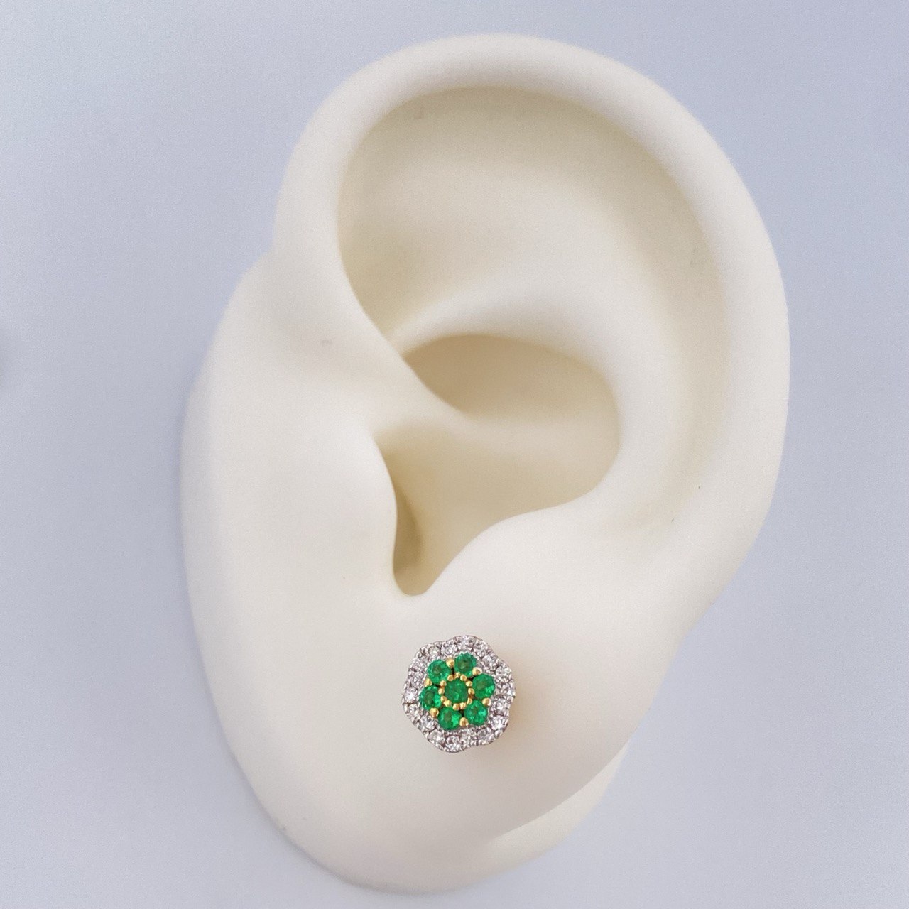 Topos Flor Esmeraldas 2.7gr /Dos Oros Amarillo Blanco 18K &