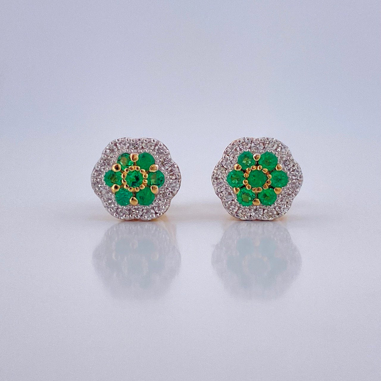 Topos Flor Esmeraldas 2.7gr /Dos Oros Amarillo Blanco 18K &