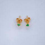 Topos Cuatro Garras Esmeralda 0.85gr / Oro Amarillo 18K &