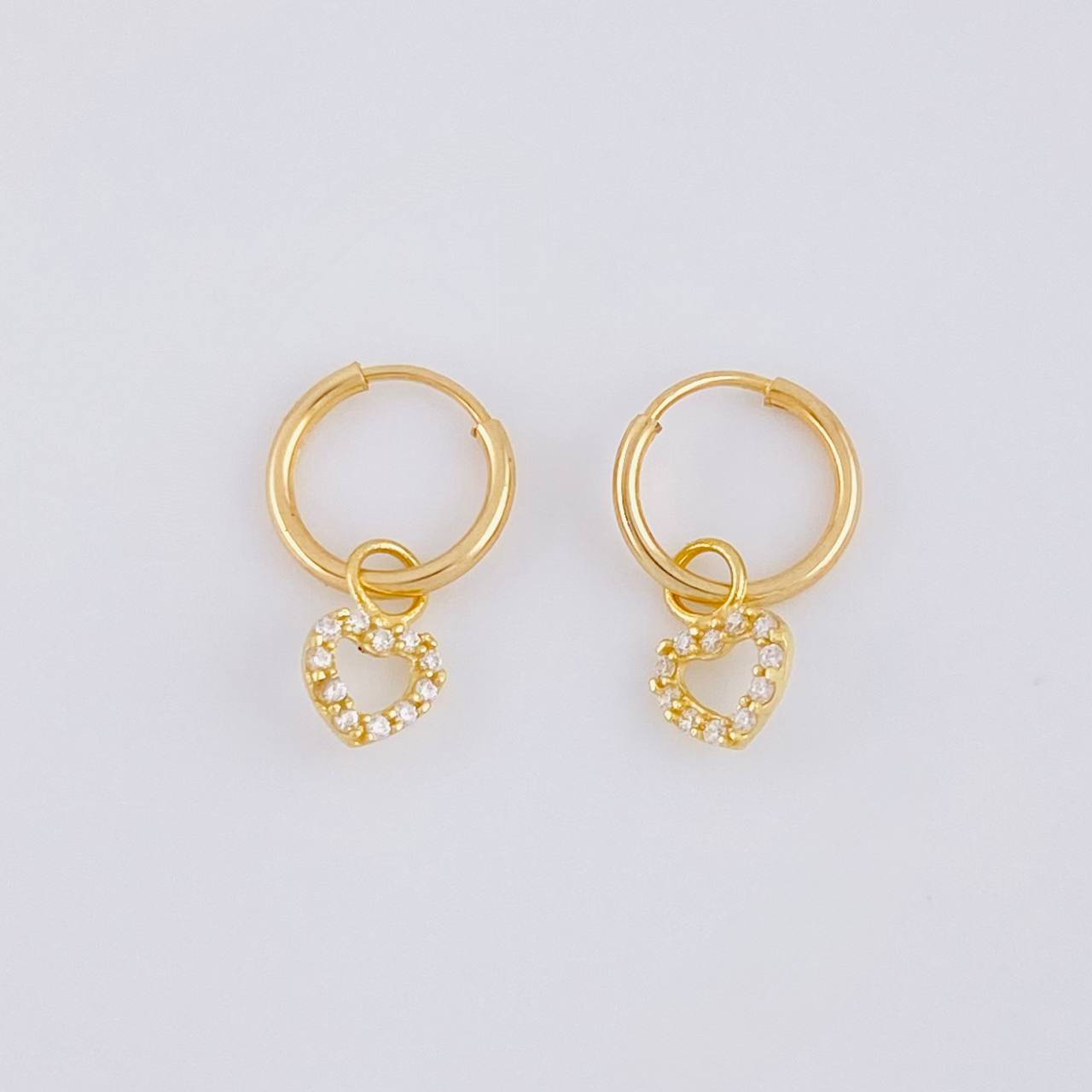 Hoop Earrings Heart Pendant 0.65g / 1/2 in 18K Yellow Gold
