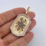 Dije Placa Rectangular Escorpion 12.2gr / 5.1cm / Circones Blancos Tres Oros 18K $