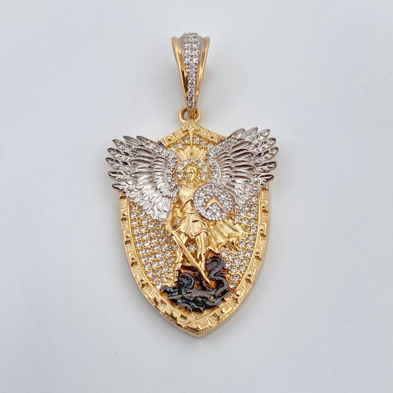 Pendant San Miguel Archangel 10gr / 4.63cm / White Zirconia Three 18K Gold $