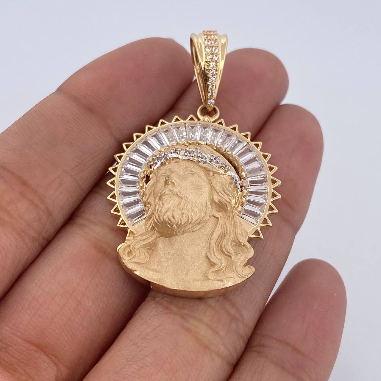 Pendant Face Jesus Halo 9.25gr / 4.4cm / White Zircons Two-tone Yellow White 18K $