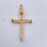 Dije Cruz Clavo 4.15gr / 4.6cm / Circones Blancos Oro Amarillo 18K $