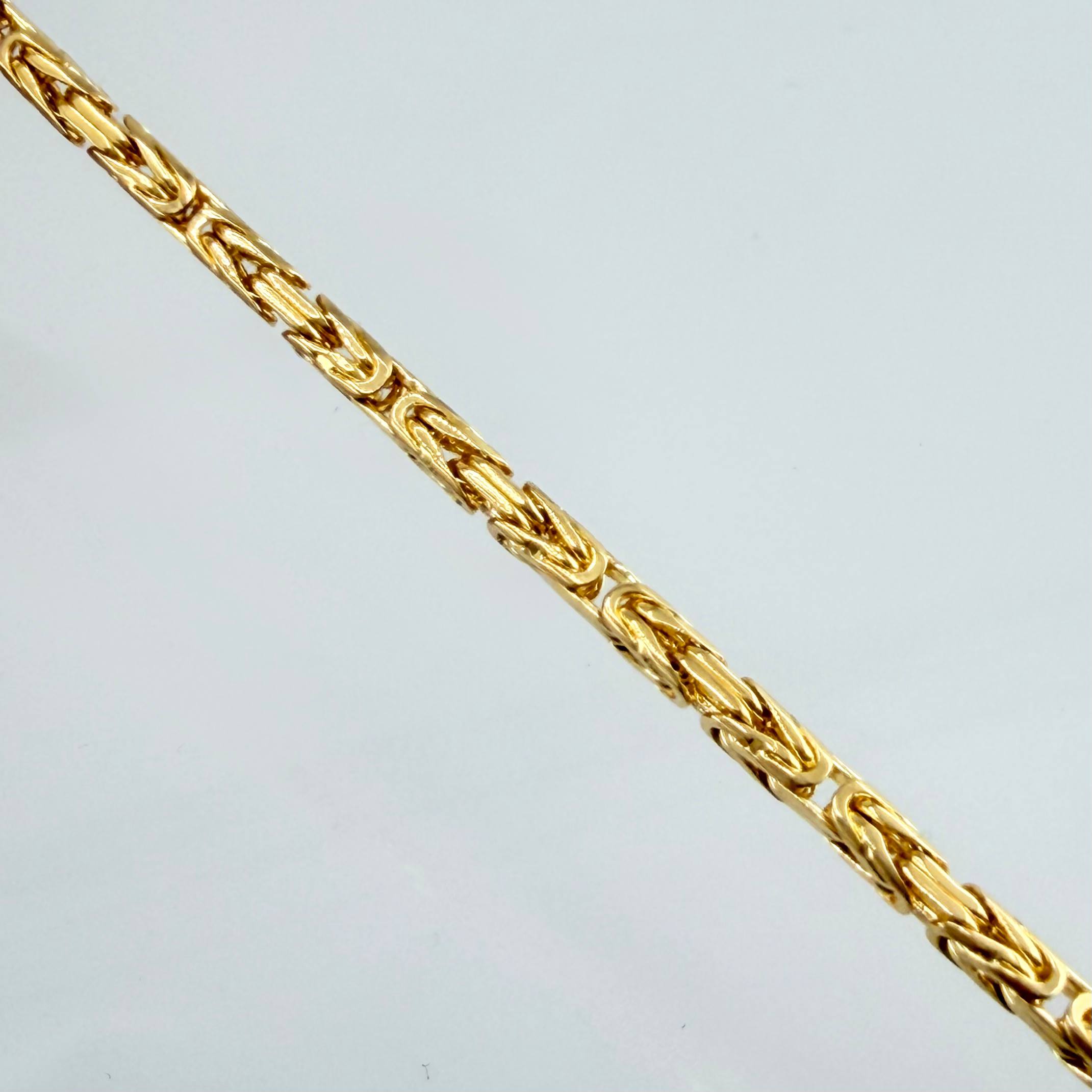 Cadena Peruana 10.9gr / 23 1/2 in / 2.3mm Oro Amarillo +3 18K ©