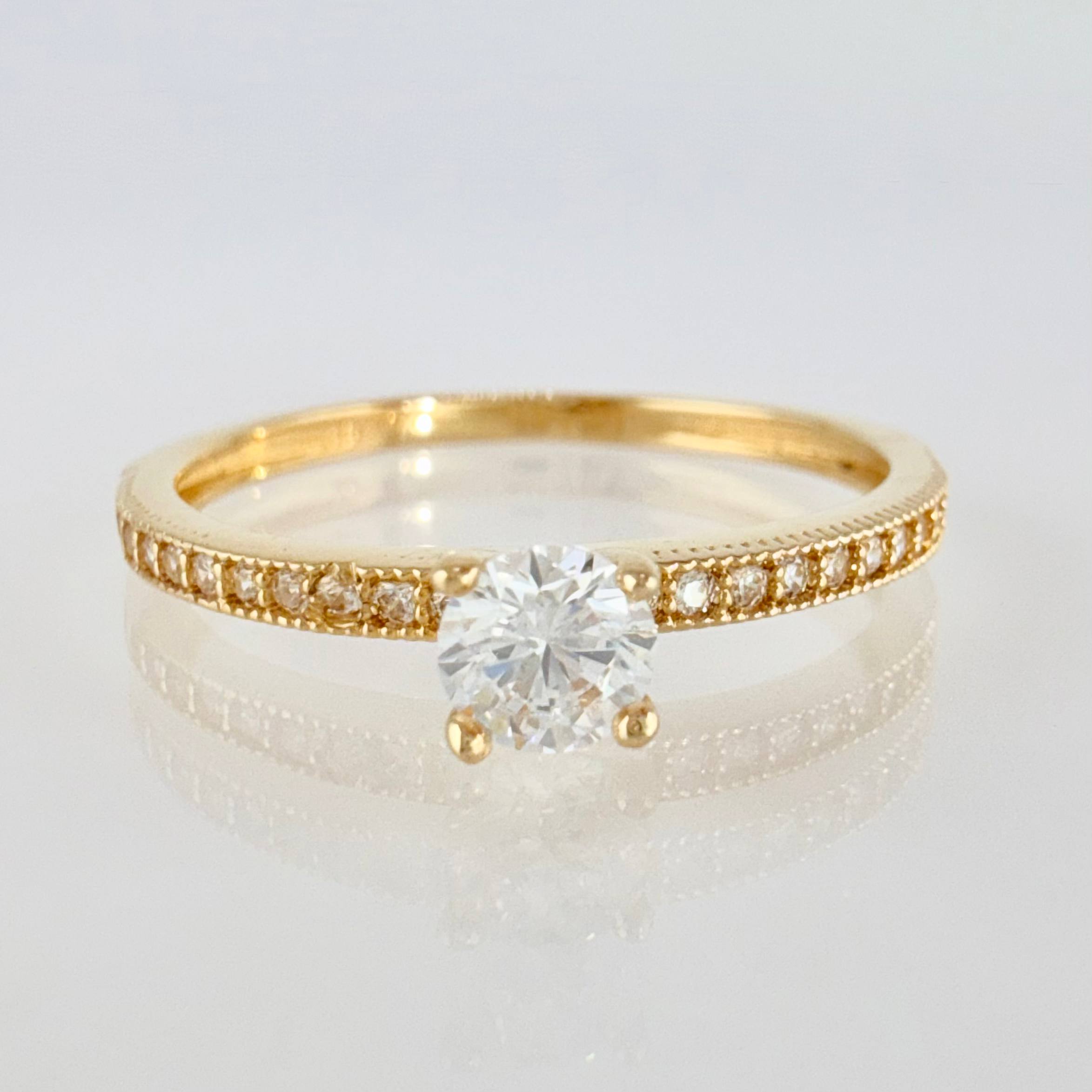 Anillo Solitario Bordado 1.7gr / T7 / Oro Amarillo 18K