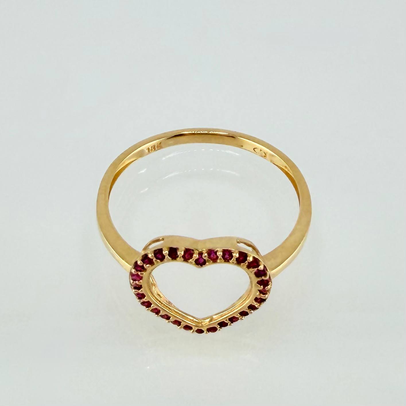 Anillo Silueta Corazón 1.65gr / T7 1/2 / Oro Amarillo 18K