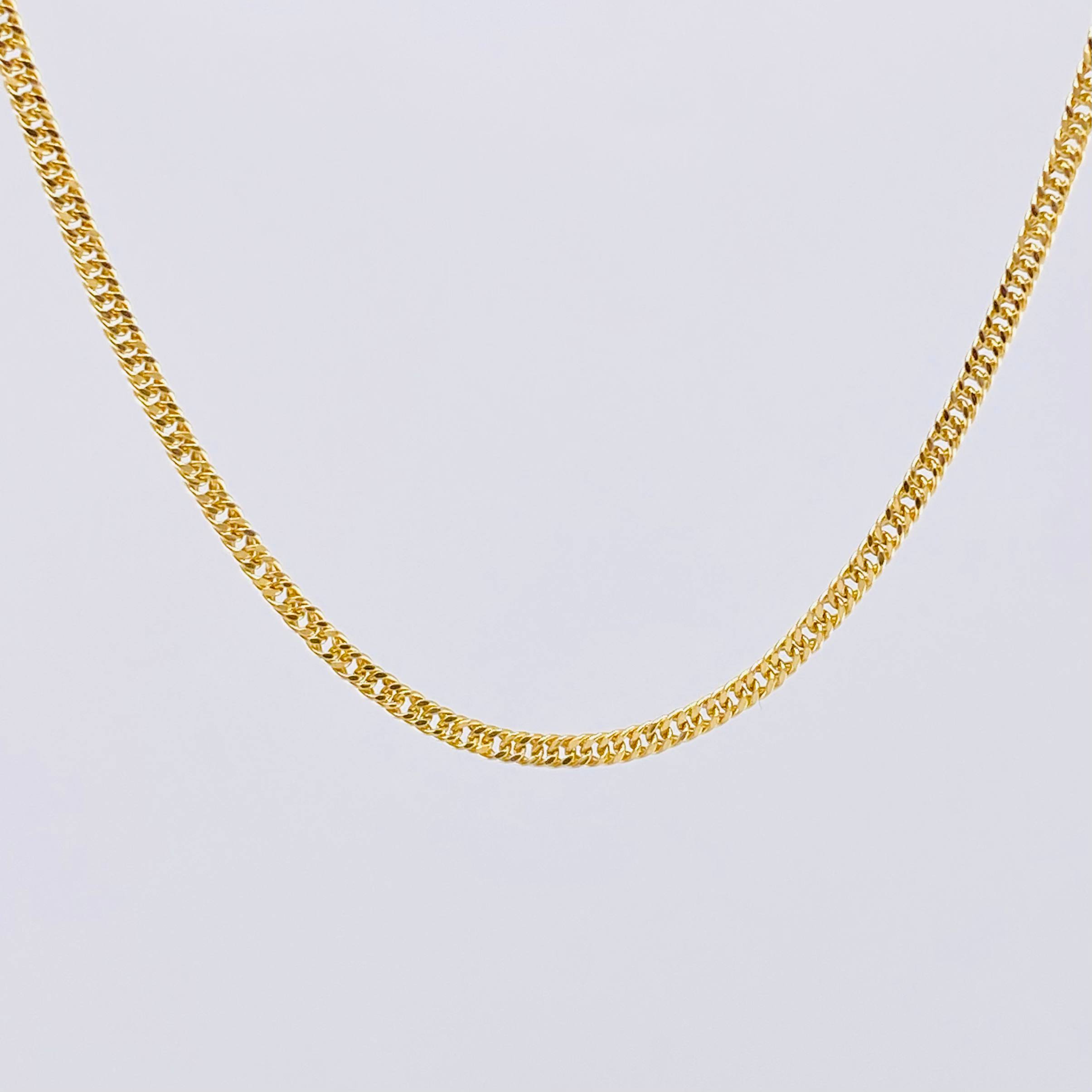 Cadena Cubana Reticulada 3.2gr / 23 1/2 in / 2mm Oro Amarillo +3 18K ©