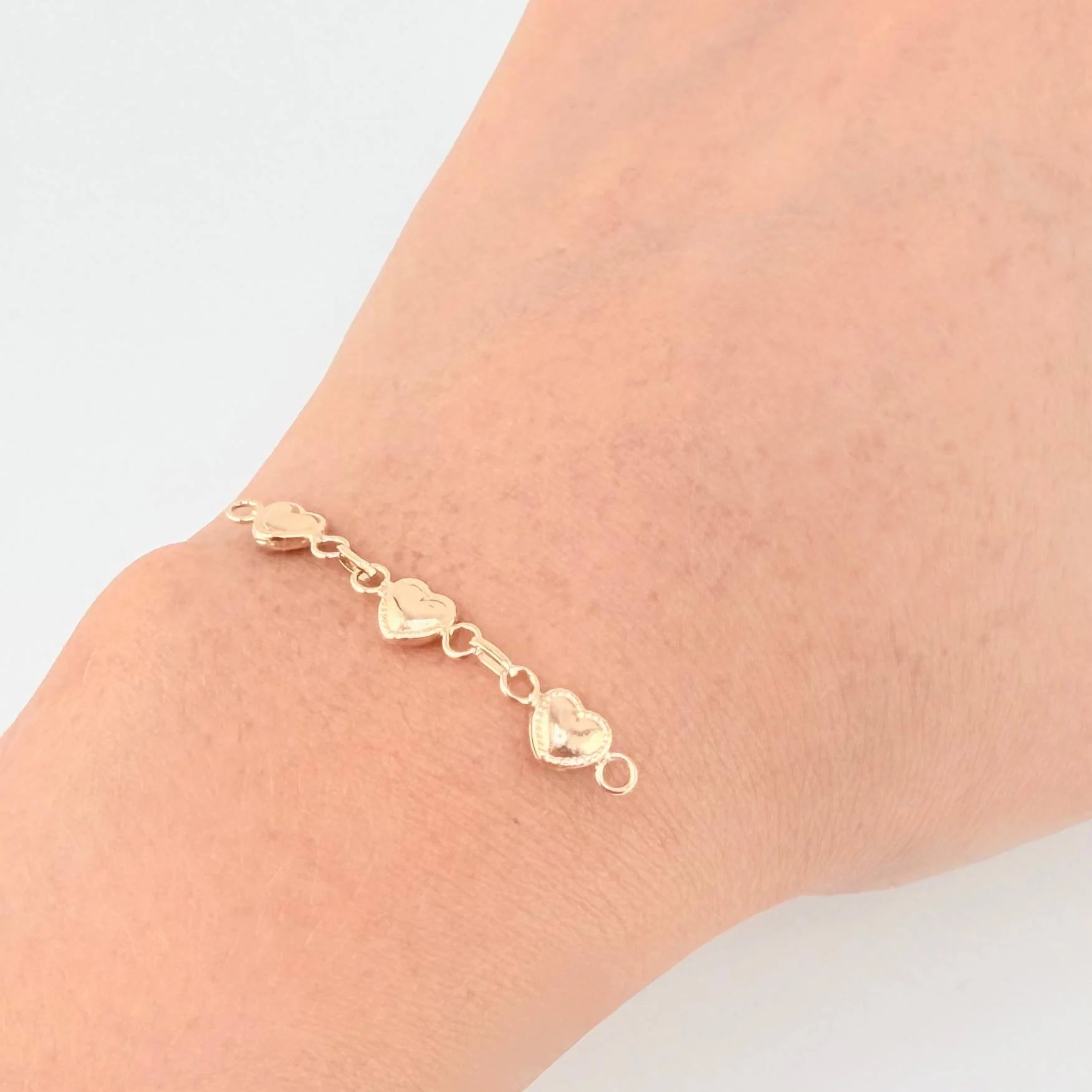 Herraje Retazo Corazón Bordeado 0.8 g / 1 1/2 in Oro Amarillo 18K
