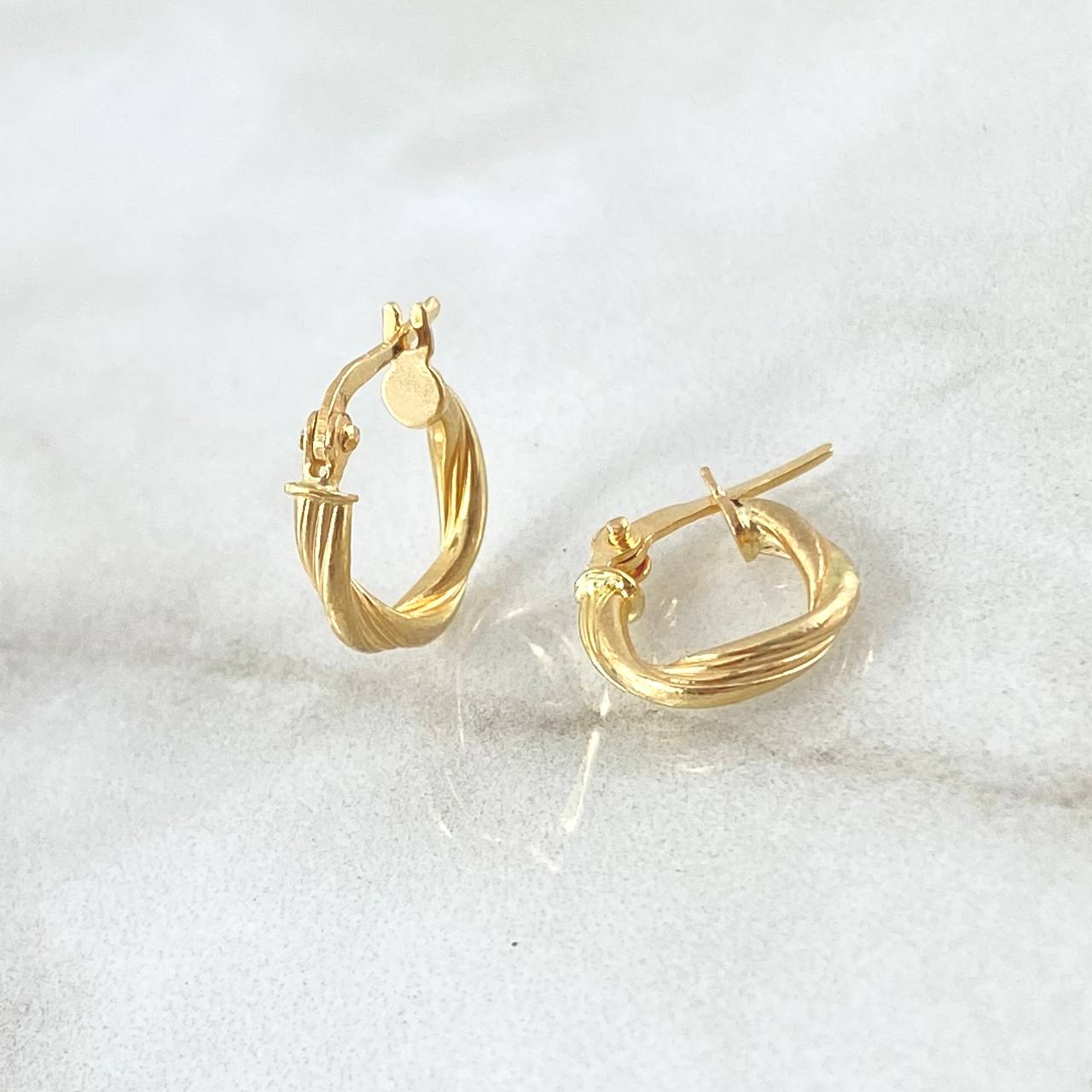 Hoop Earrings Tere 1gr / 1/2 in / 18K Gold