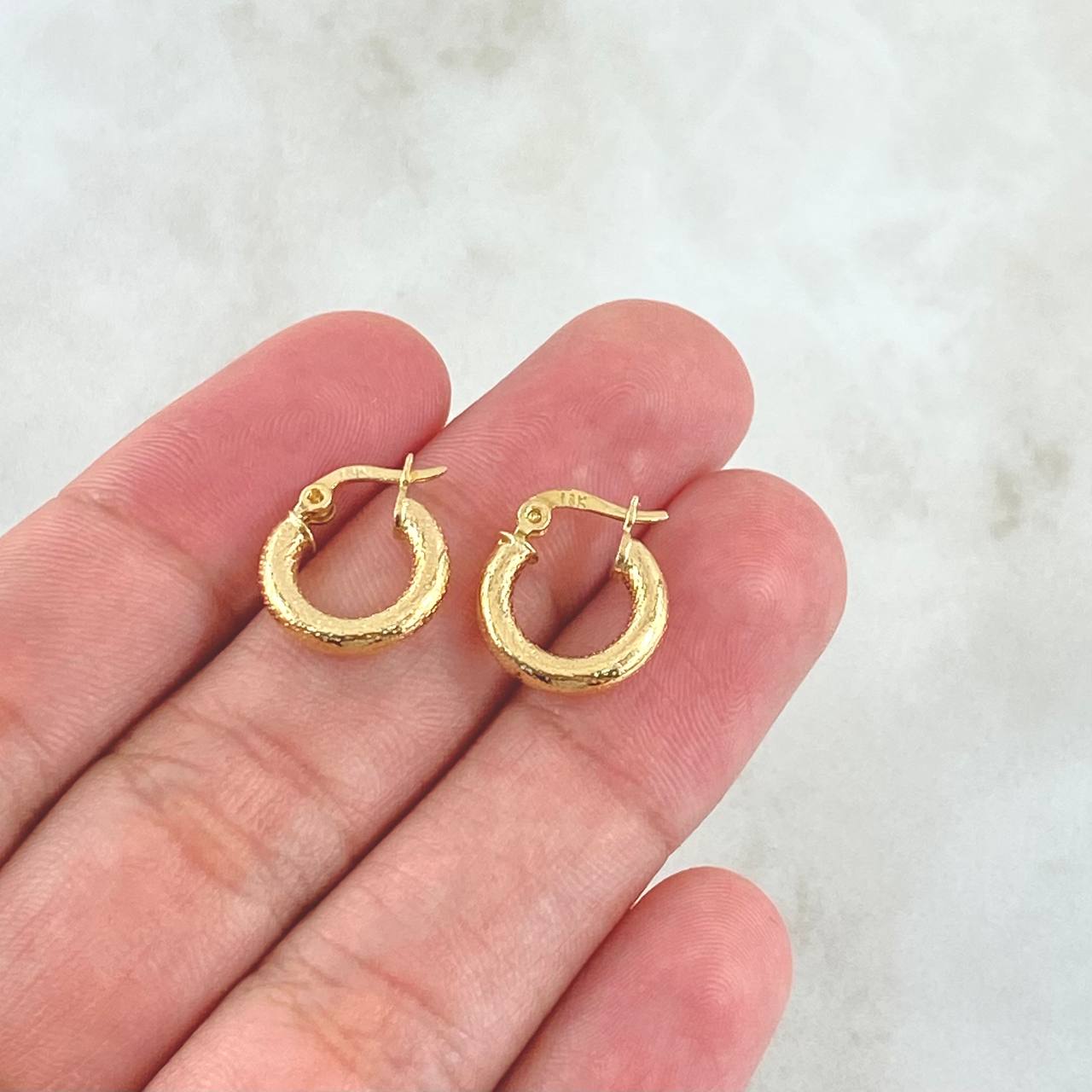 Candongas Tefi 1.25gr / 1.4cm / Punteadas Oro Amarillo 18K